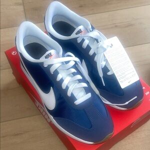 NWT Nike Pacific Shoes - Midnight Navy, White, Black